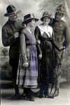 postcard.Americansoldiers.women.jpg (31706 bytes)